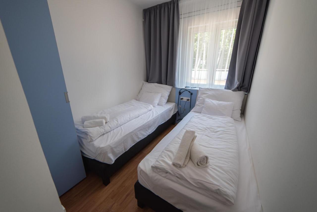 Bed and Breakfast Dalma Panzió Balatonvilágos Exterior foto