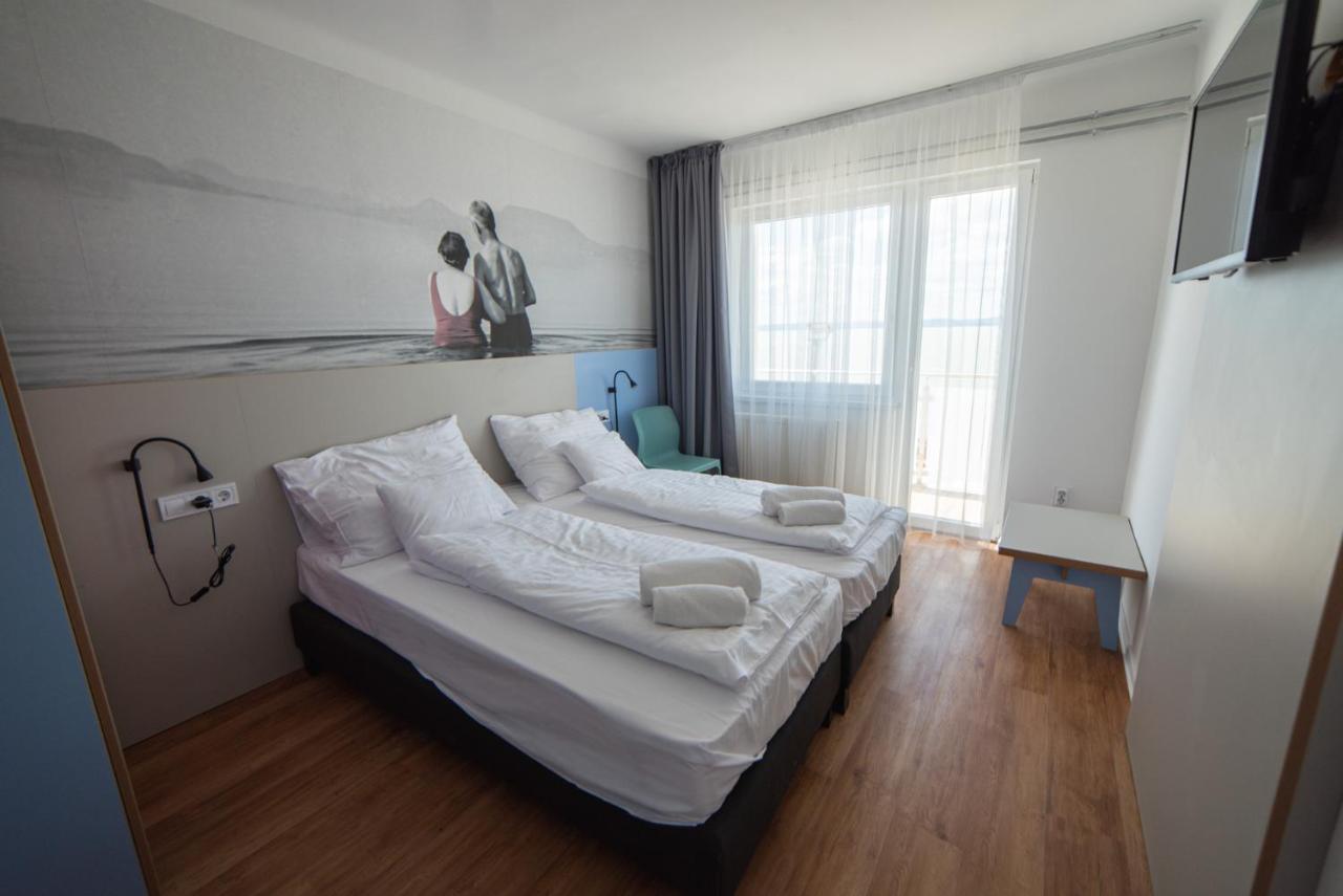 Bed and Breakfast Dalma Panzió Balatonvilágos Exterior foto
