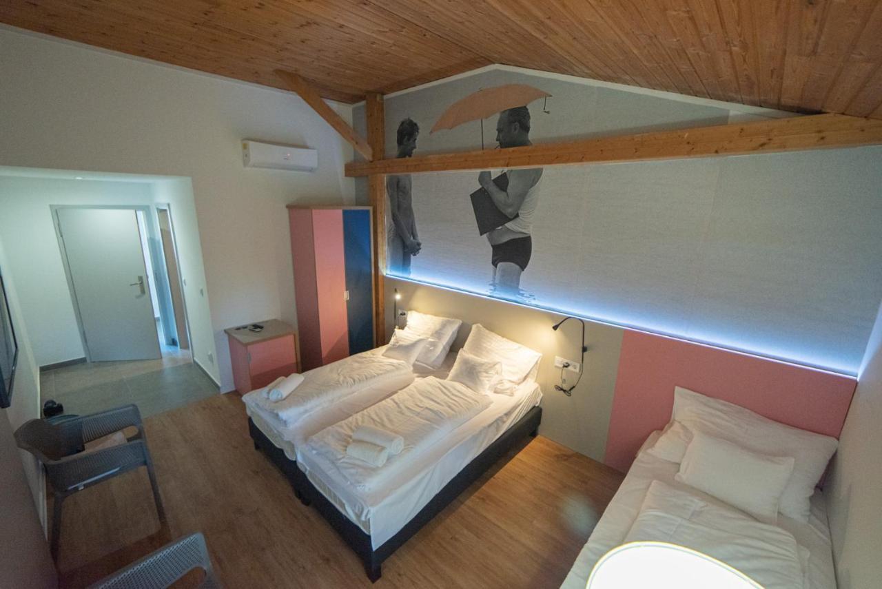 Bed and Breakfast Dalma Panzió Balatonvilágos Exterior foto