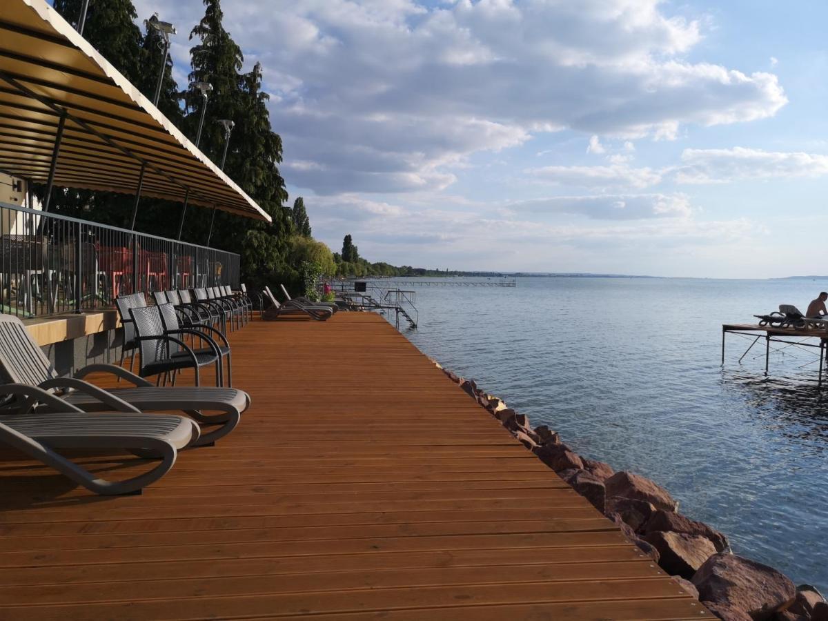 Bed and Breakfast Dalma Panzió Balatonvilágos Exterior foto